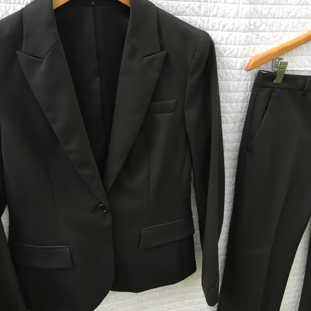 Women’s suit